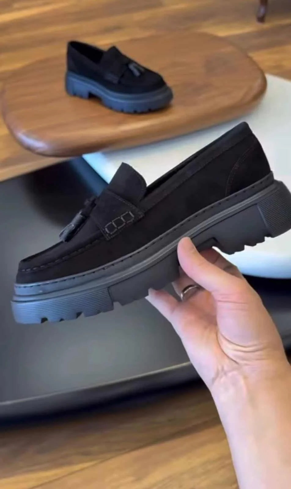 Chaussure New 10 Daim